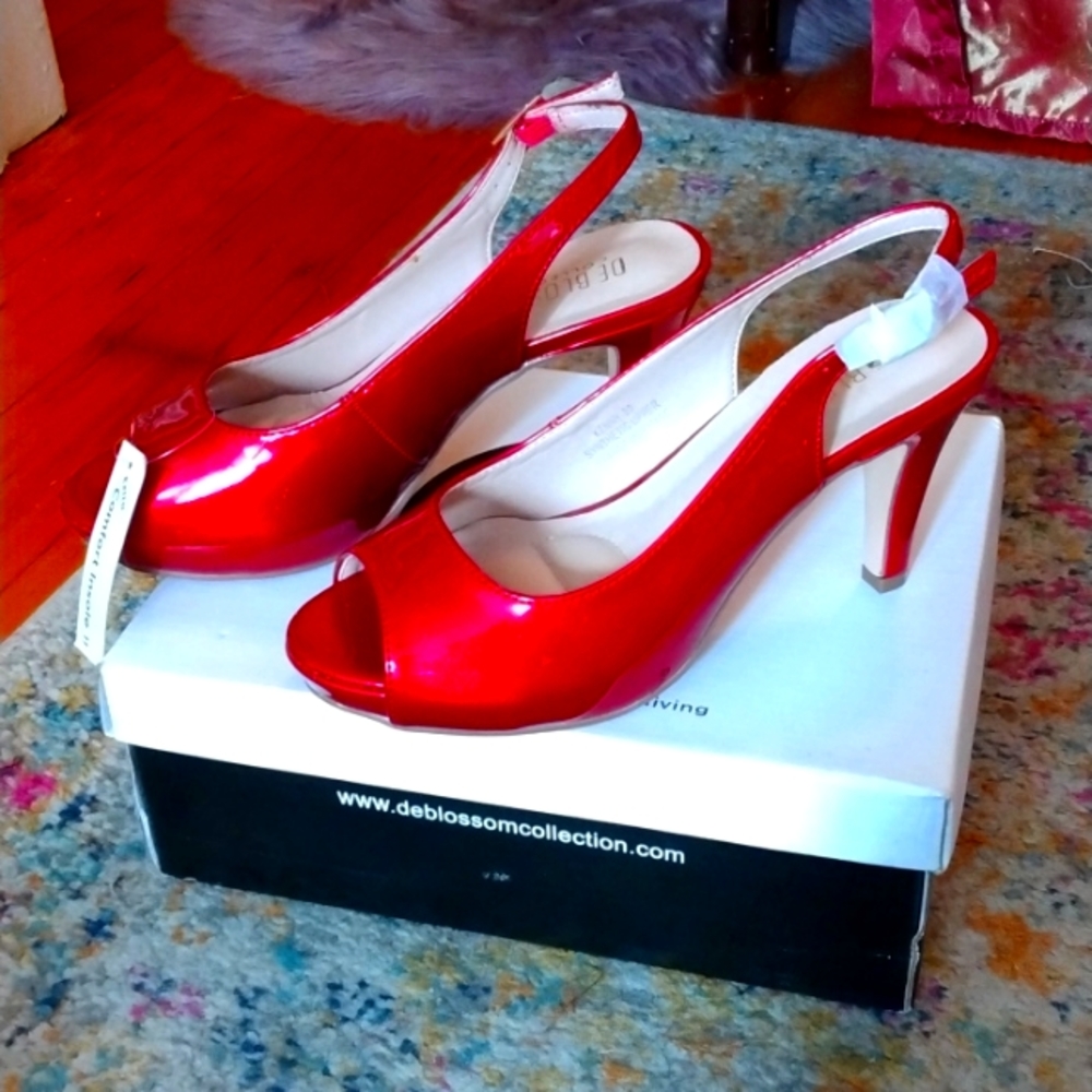 Red Patent Leather Low&Heeled Pump/Sandal